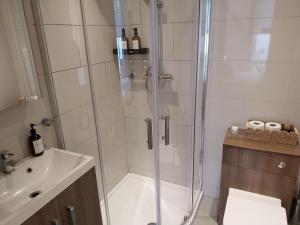 Ensuite Bedroom in Modern Flat