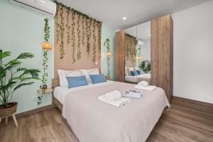Stylish & Sleek Flat near the Beach by HostWise