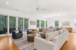 349 Governors Dr