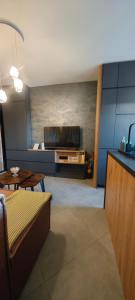 Art Apartment Center with Parking