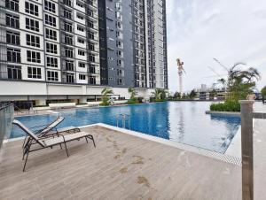NaiLong奶龙Studio Ciq 3pax Cute & Lovely, Only one, Free Netflix & 1 Carpark
