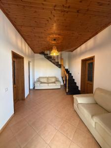 Xhoni House