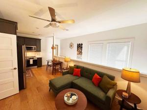 Savannah Victorian District With Game Room