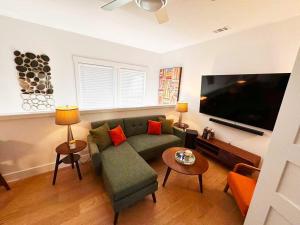 Savannah Victorian District With Game Room
