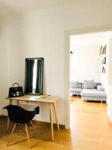 Brera Elegant 5th Floor Flat with Balcony