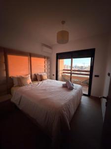 Refuge contemporain à Guéliz 2 chambres avec piscine et terrasse privée