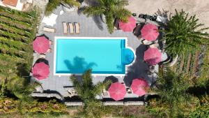 Esclusivo Residence di 6 Appartamenti con Piscina Privata a Capo Vaticano