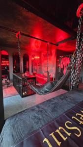 Apartament Premium Red Velvet Suit by Atelier Noir, Adults Only, Lux, BDSM, Self check in, breakfest included