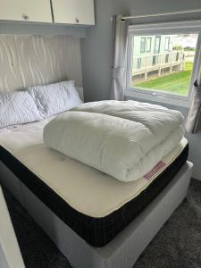 Colemans Caravans 3 Bedroom 6 Birth Caravan Golden Anchor Caravan Park
