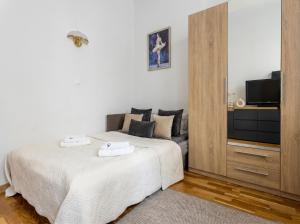 Urban Chic - City Center - One Bedroom Apartment&Wsp59