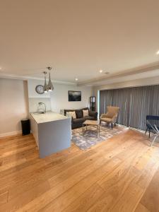 Perfect Flat with Garden to 4p - Kew & Richmond