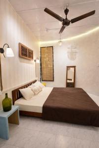The Henrys House 1BHK Chapel Road