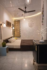 The Henrys House 1BHK Chapel Road