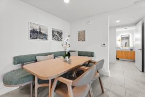 Modern 2BR-2BA in Downtown