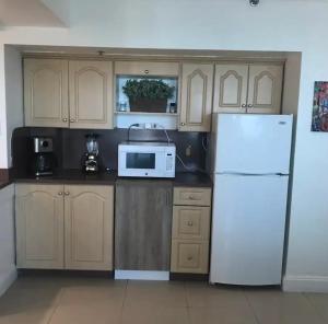 Miami Beach apartment 1 bed 1 bath Free parking