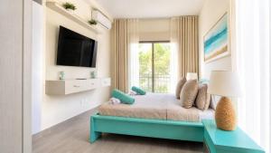 Cozy 1BR in Panorama Lake A6-201 Balcony and lake