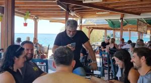 Paralia Hotel & Taverna