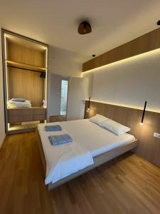 Grand Gigi Panoramic Penthouse