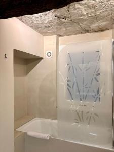 Essence de Grasse, appartement cosy centre historique