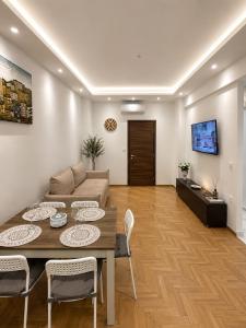 John Apartments Athens Center II
