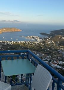 Camaraki Hill House Serifos