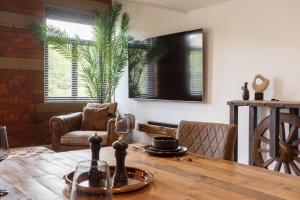REFURBISHED MAY 2026 - Exclusive Designer Penthouse with 85-inch Cinema TV in Bradford City Centre
