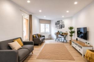 Luxury Old Town Apartment - Terrace and Private Parking