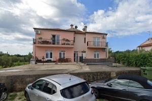 Apartments with parking space Sveti Ivan, Umag - 25937