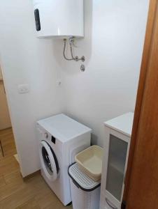 Apartment with Hot Tub in Palit-Insel Rab 55257