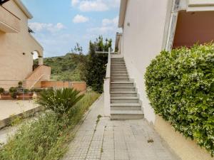 Apartment with sea view terrace and air conditioning