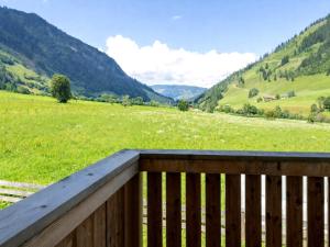 Top-floor suite in Rauris for family