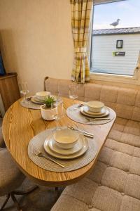 Lakeside North Lodge 23 Modern 3 Bed with WiFi & Parking