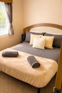Lakeside North Lodge 23 Modern 3 Bed with WiFi & Parking