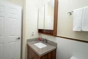 Oceanpointe Luxury Retreat