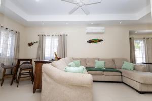 Oceanpointe Luxury Retreat