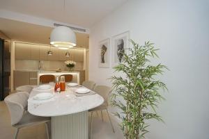 Luxury apartment just steps from the beach and marina
