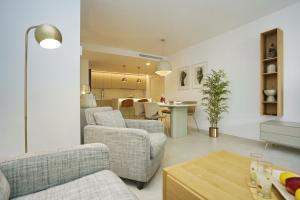Luxury apartment just steps from the beach and marina