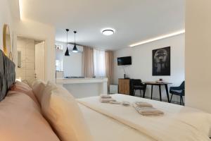 Royal Queen Apartment 2