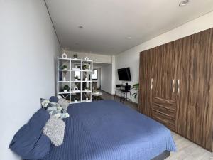 Modern Loft with King Bed