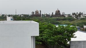 TAJ VILLA Heritage Stay Near Ibrahim Roza