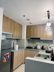 1BR-2 Queen beds-One Lakeshore