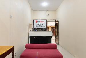 SRB near Mall Ciputra CIbubur Mitra RedDoorz