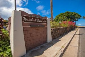 Waiohuli Beach Hale #D-221 Oceanfront View, Amazing Sunsets, Pool in Complex