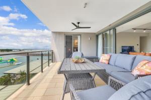 Waterfront Aqua Suite Water Views, Sleeps 5