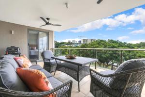 Waterfront Aqua Suite Water Views, Sleeps 5