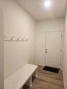 Edmonton New Build Retreat Near Parks & Trails