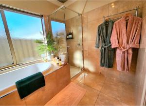 The Nest at Forest Lake - Stylish Guest Suite