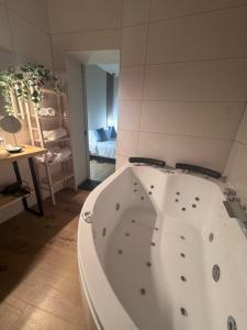 La Mora Rooms