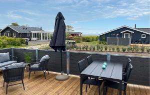 Beautiful Home In Hadsund With Wifi