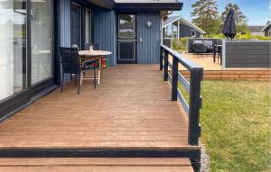 Beautiful Home In Hadsund With Wifi